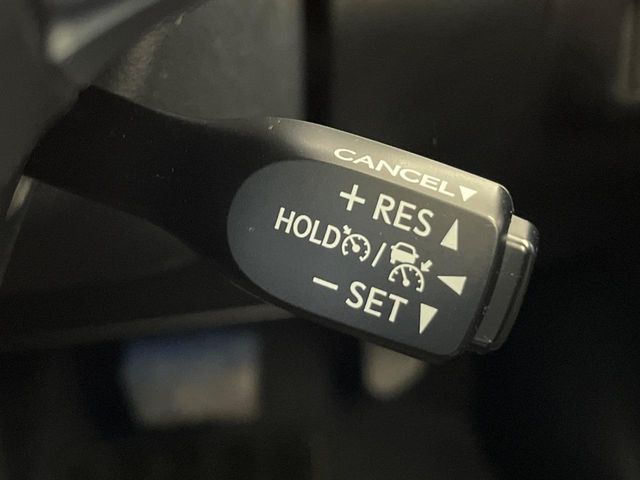 TOYOTA HARRIER HYBRID 2018 Image 31