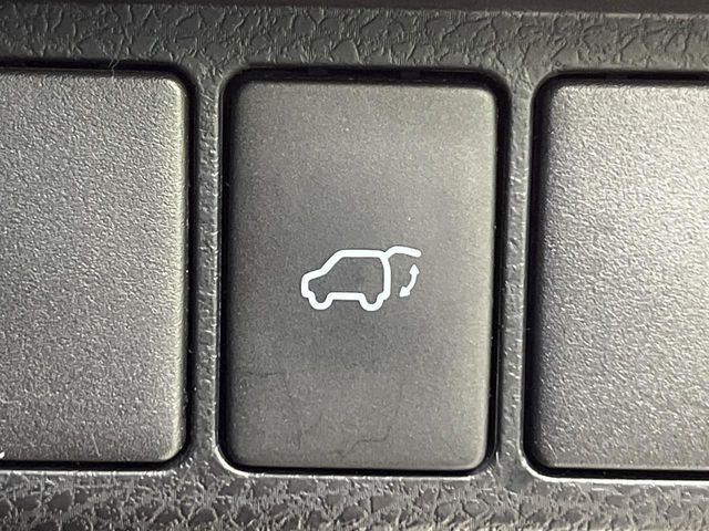 TOYOTA HARRIER HYBRID 2018 Image 31