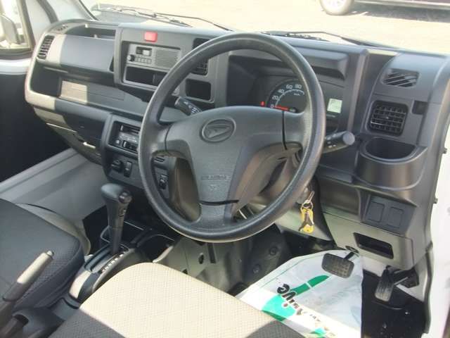 DAIHATSU HIJET TRUCK 4WD 2019 Image 31