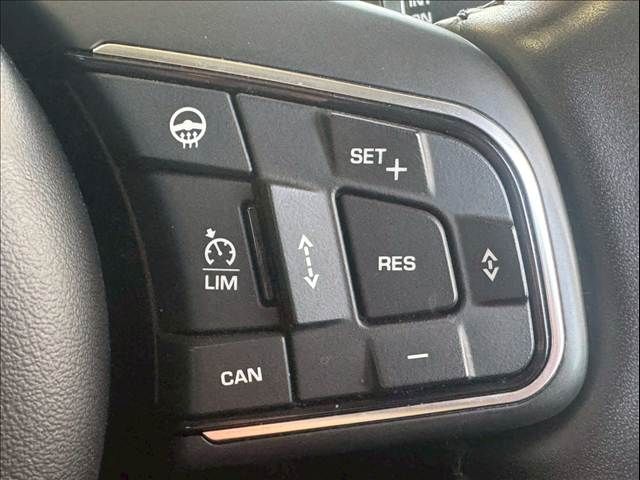 JAGUAR E-PACE 2020 Image 31