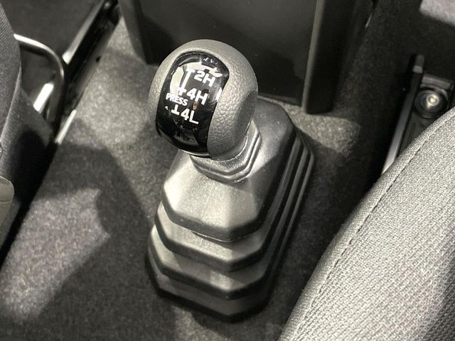 SUZUKI JIMNY 4WD 2025 Image 31