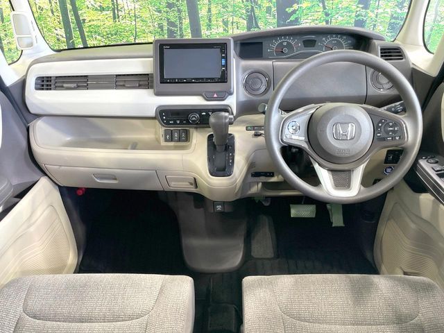 HONDA N BOX 2017 Image 31