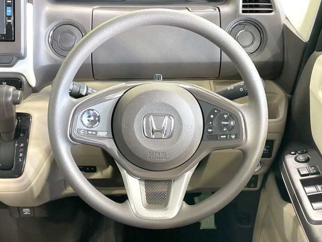 HONDA N BOX 2017 Image 31