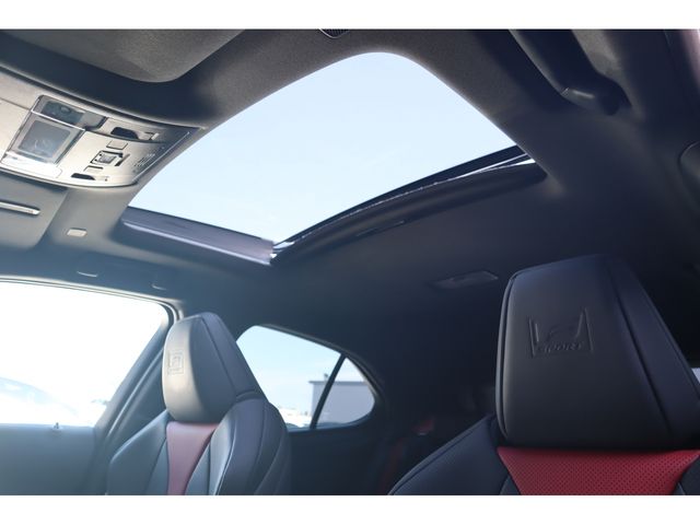 TOYOTA LEXUS UX250H 2023 Image 31