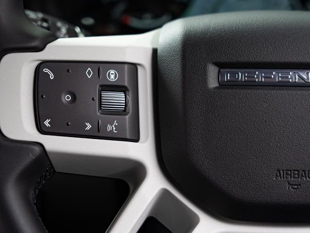 ROVER DEFENDER 2025 Image 31