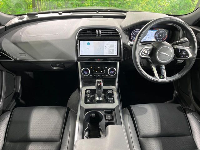 JAGUAR XESERIES 2021 Image 31