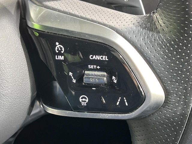 JAGUAR XESERIES 2021 Image 31