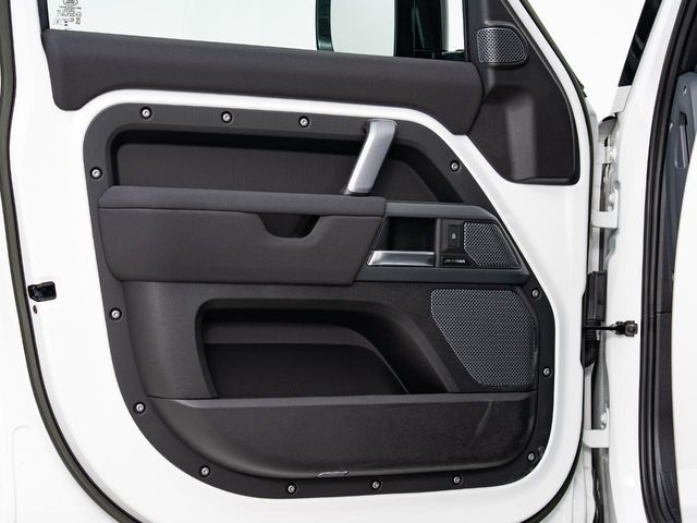 ROVER DEFENDER 2023 Image 31