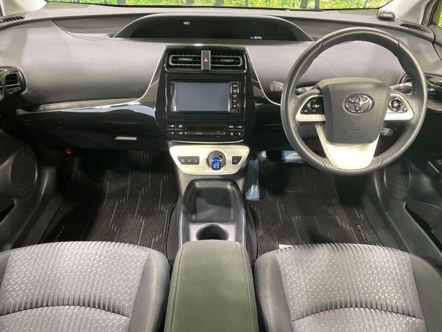 TOYOTA PRIUS 2017 Image 31