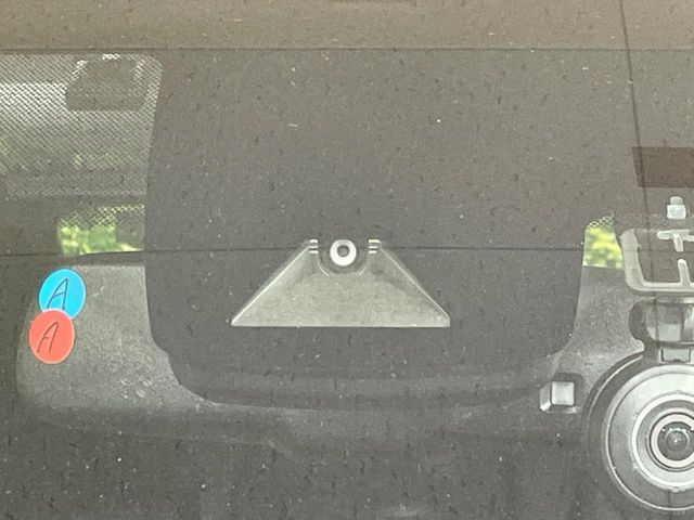 TOYOTA PRIUS 2017 Image 31