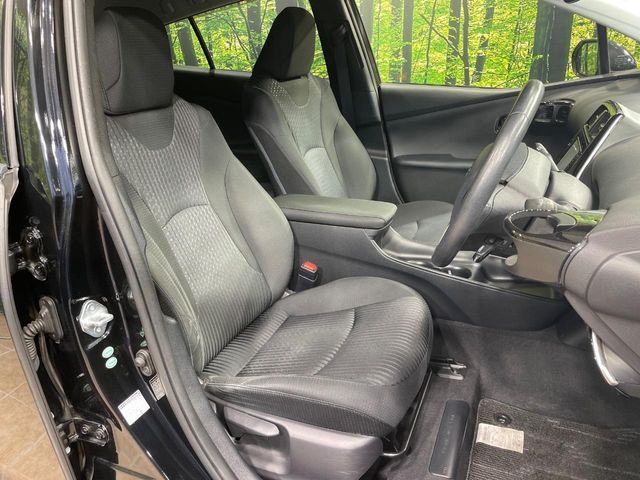 TOYOTA PRIUS 2017 Image 31