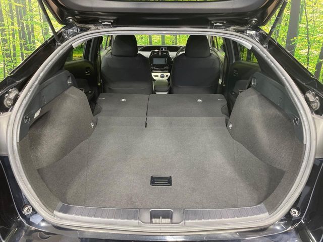 TOYOTA PRIUS 2017 Image 31