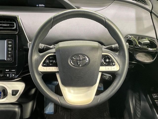 TOYOTA PRIUS 2017 Image 31