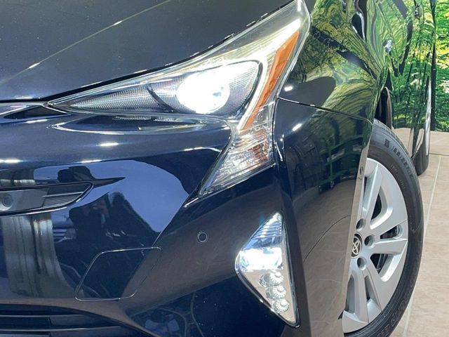 TOYOTA PRIUS 2017 Image 31