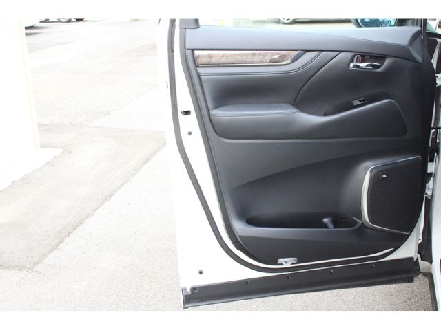 TOYOTA VELLFIRE  HYBRID 4WD 2020 Image 31
