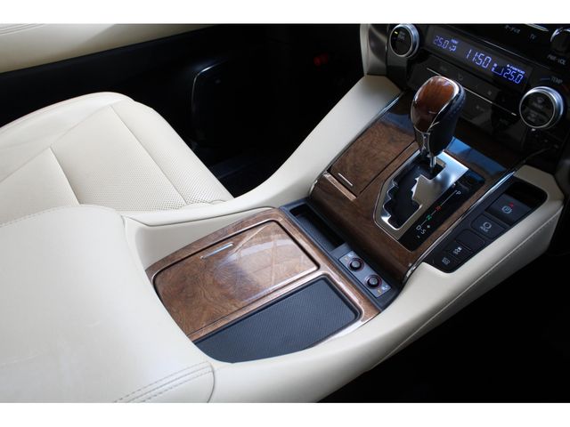 TOYOTA ALPHARD 2016 Image 31