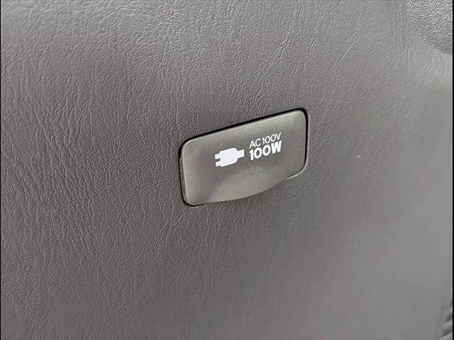 TOYOTA HIACE VAN 2WD 2025 Image 31