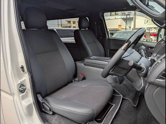 TOYOTA HIACE VAN 2WD 2025 Image 31