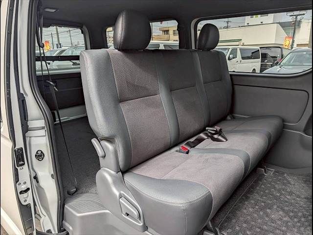 TOYOTA HIACE VAN 2WD 2025 Image 31