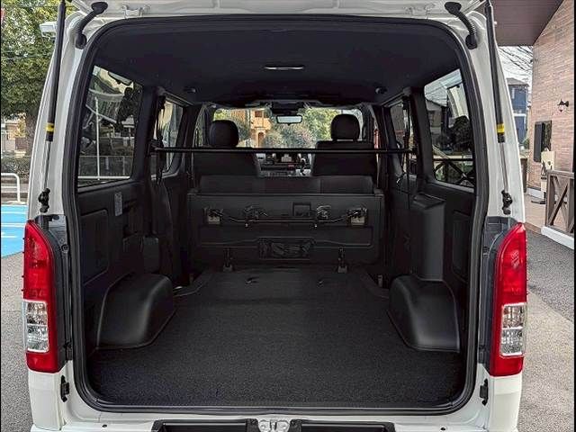 TOYOTA HIACE VAN 2WD 2025 Image 31