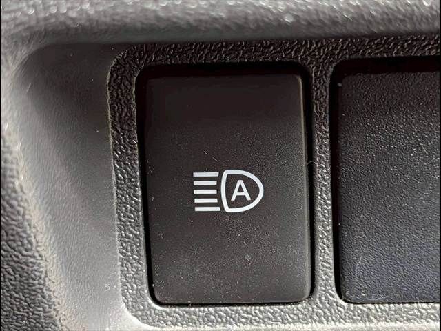 TOYOTA HIACE VAN 2WD 2021 Image 31