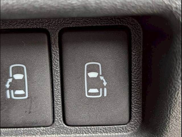 TOYOTA HIACE VAN 2WD 2024 Image 31