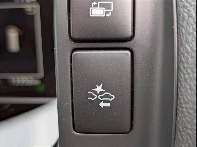 TOYOTA HIACE VAN 2WD 2024 Image 31