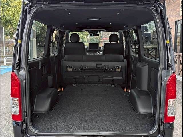 TOYOTA HIACE VAN 2WD 2024 Image 31