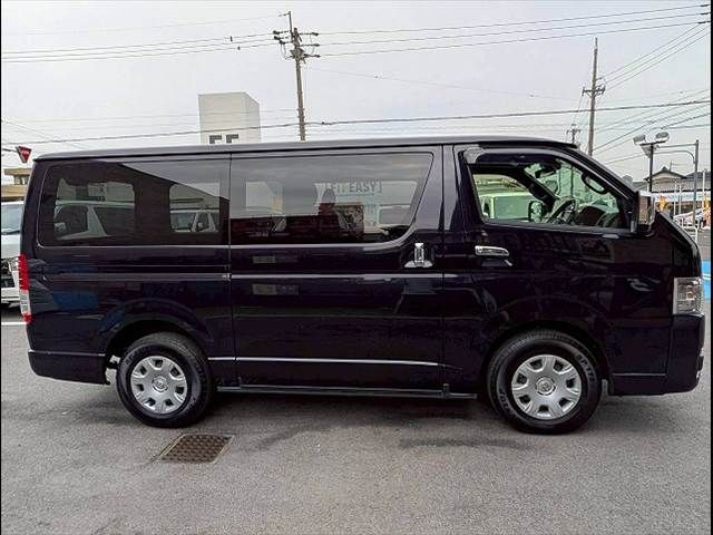TOYOTA HIACE VAN 2WD 2024 Image 31