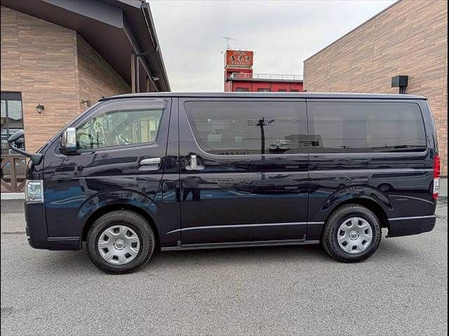 TOYOTA HIACE VAN 2WD 2024 Image 31