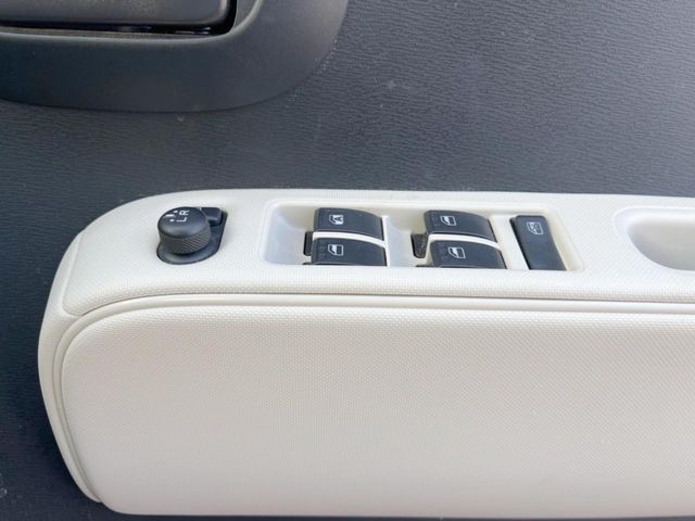 DAIHATSU MIRA COCOA 2017 Image 31