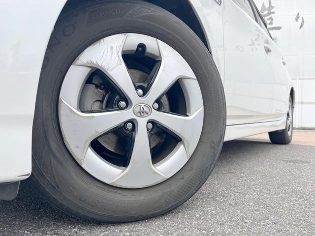 TOYOTA PRIUS 2013 Image 31