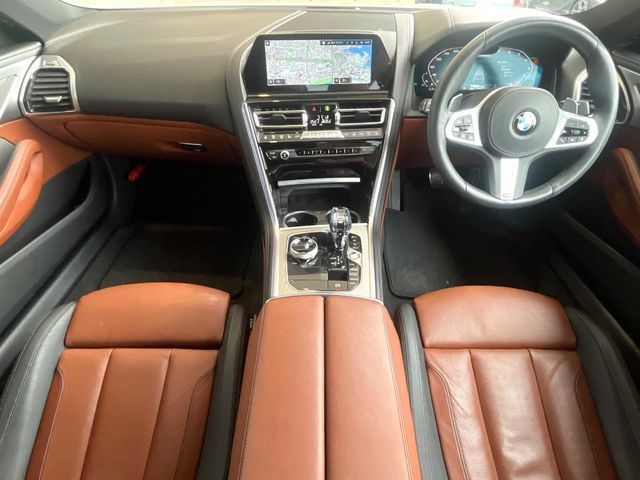 BMW 8SERIES 2019 Image 31