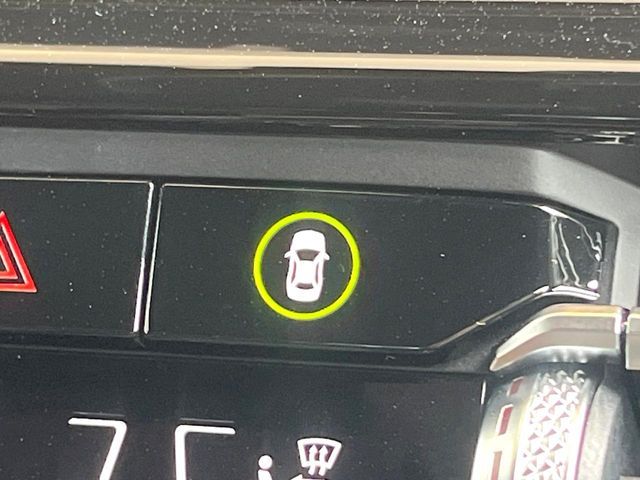 BMW 8SERIES 2019 Image 31