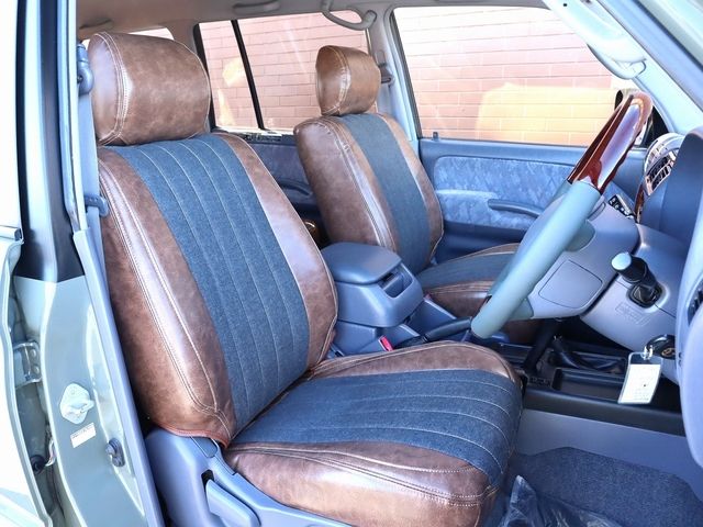 TOYOTA LANDCRUISER PRADO 2000 Image 31