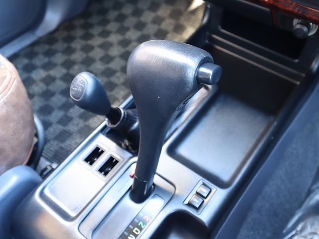 TOYOTA LANDCRUISER PRADO 2000 Image 31