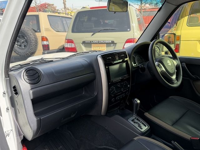 SUZUKI JIMNY 4WD 2018 Image 31