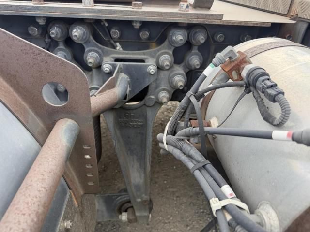 NISSAN DIESEL QUON 2013 Image 31