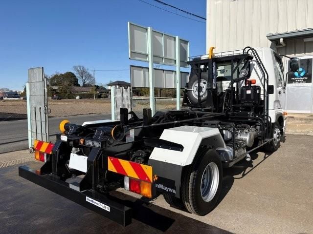 MITSUBISHI FUSOU FIGHTER 2025 Image 31