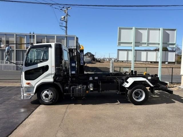 MITSUBISHI FUSOU FIGHTER 2025 Image 31