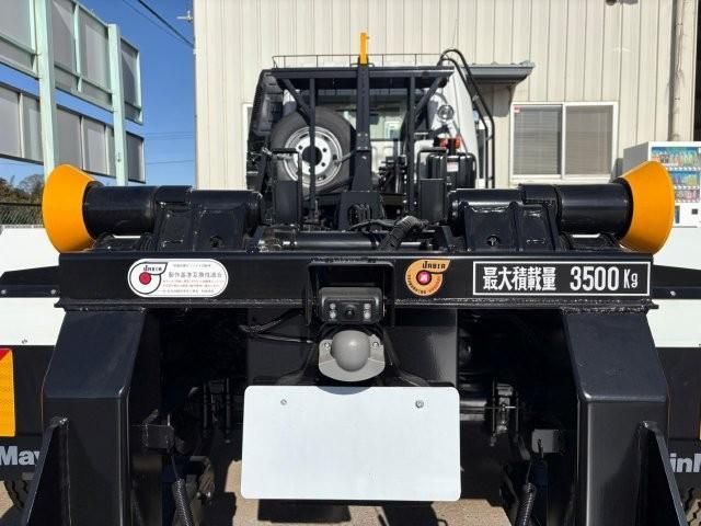 MITSUBISHI FUSOU FIGHTER 2025 Image 31