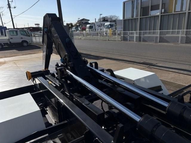 MITSUBISHI FUSOU FIGHTER 2025 Image 31