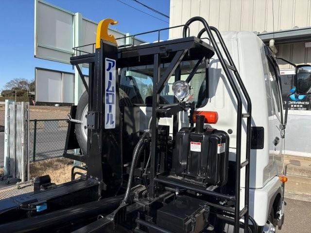 MITSUBISHI FUSOU FIGHTER 2025 Image 31