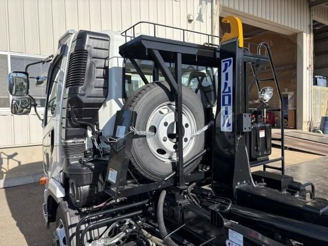 MITSUBISHI FUSOU FIGHTER 2025 Image 31