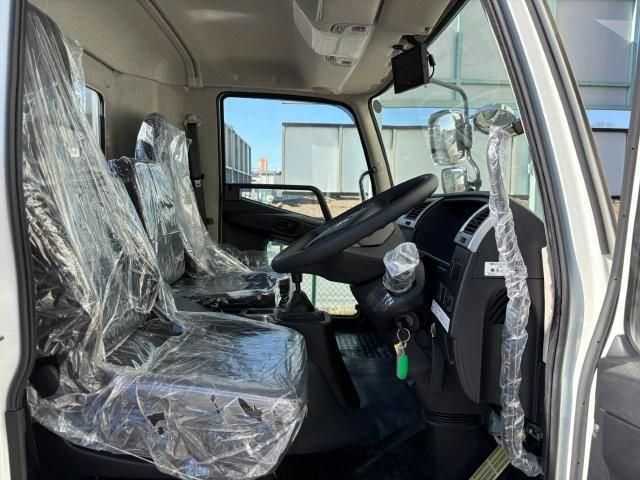 MITSUBISHI FUSOU FIGHTER 2025 Image 31