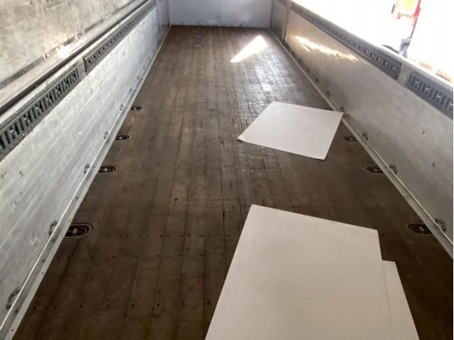 MITSUBISHI FUSOU SUPER GREAT 2015 Image 31