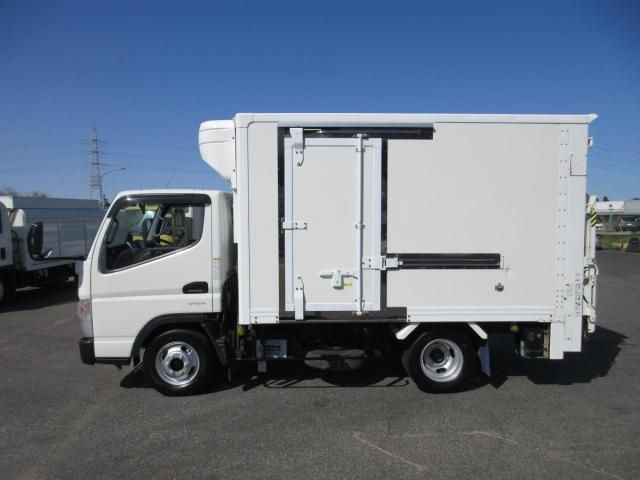 MITSUBISHI CANTER 2020 Image 31