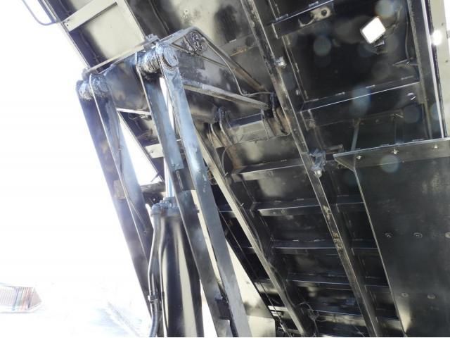 NISSAN DIESEL QUON 2013 Image 31