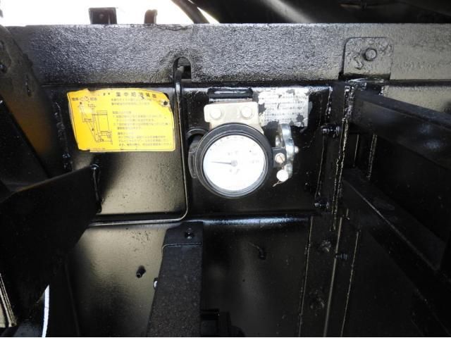 NISSAN DIESEL QUON 2013 Image 31