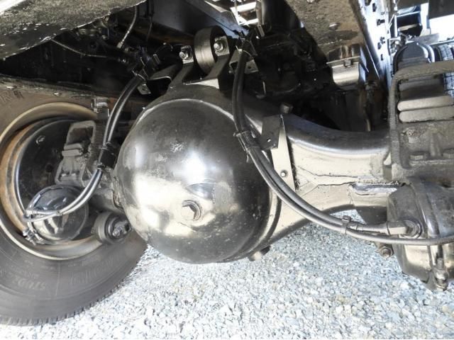 NISSAN DIESEL QUON 2013 Image 31